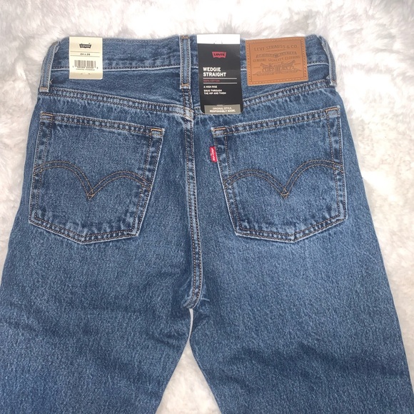 Straight leg Levi’s jeans. - Picture 2 of 6